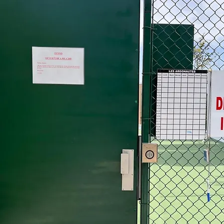 N57 Piscine Petanque Tennis Acces Bandol